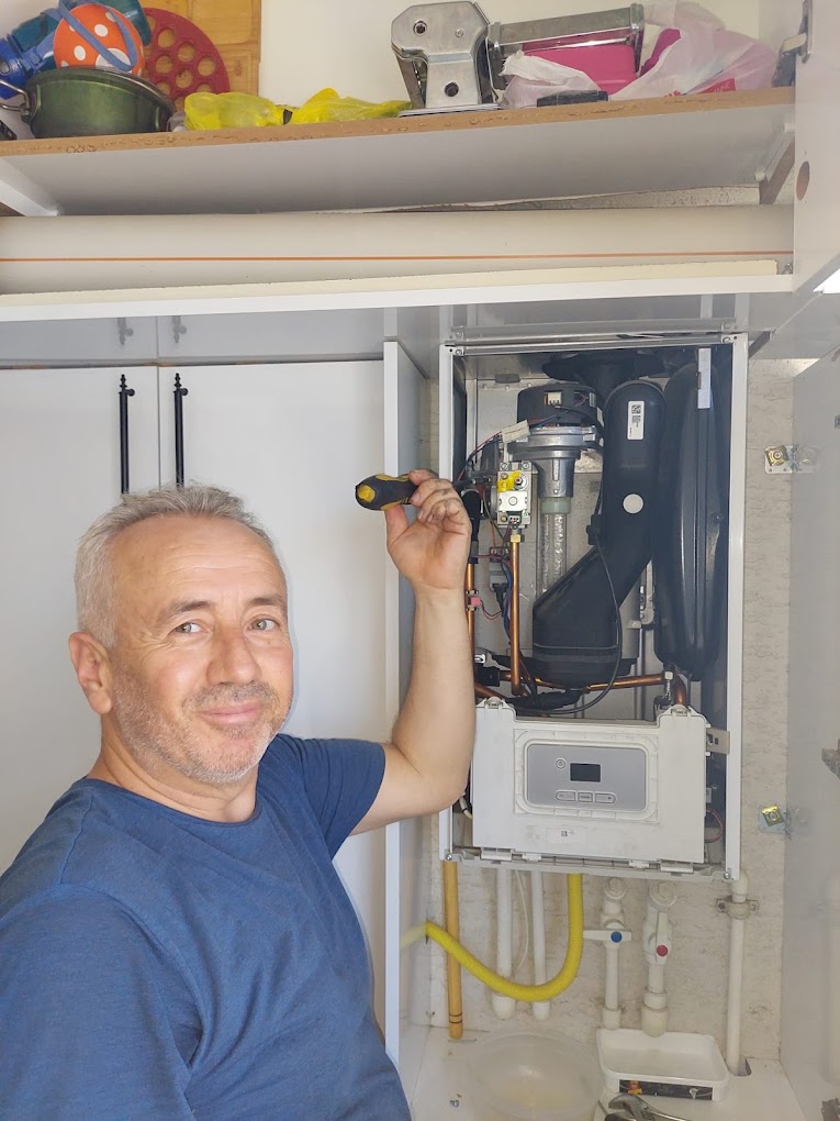 Toy Teknik servis ekibi ve araci